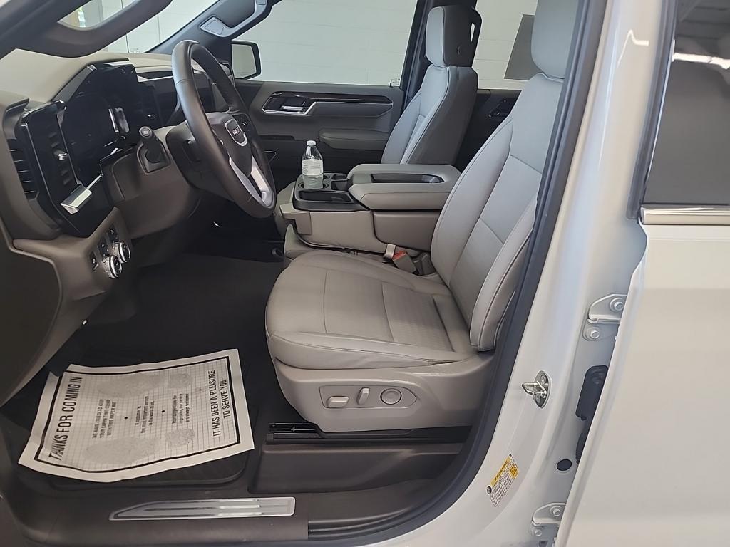 used 2024 GMC Sierra 1500 car, priced at $45,995
