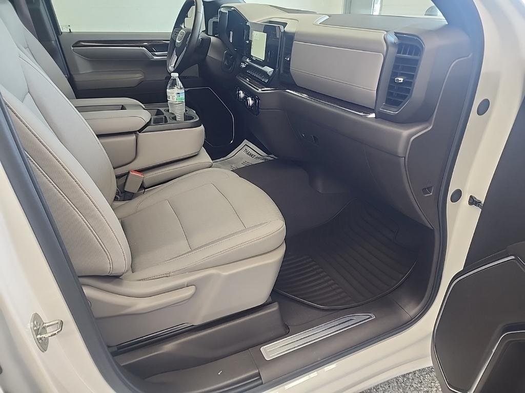 used 2024 GMC Sierra 1500 car, priced at $45,995