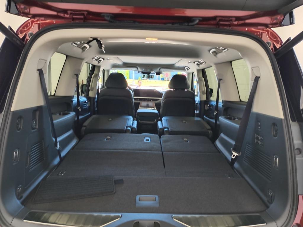 new 2025 INFINITI QX80 car, priced at $95,640