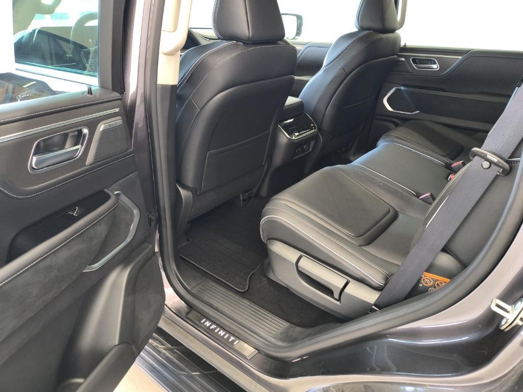 new 2025 INFINITI QX80 car, priced at $88,895