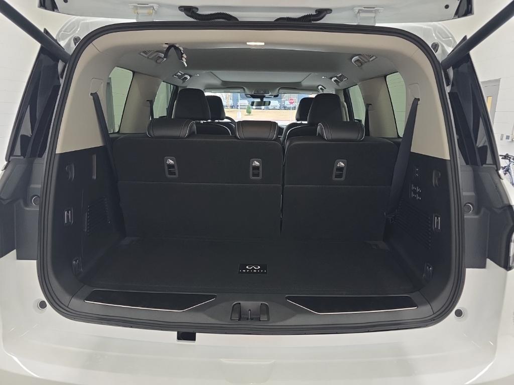 new 2026 INFINITI QX80 car, priced at $86,575