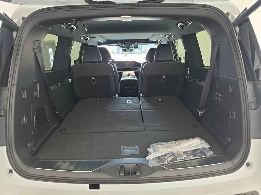 new 2026 INFINITI QX80 car, priced at $92,484