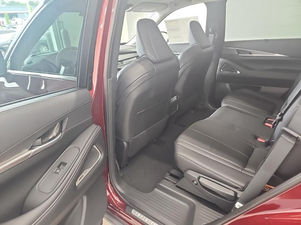 new 2025 INFINITI QX60 car, priced at $56,370