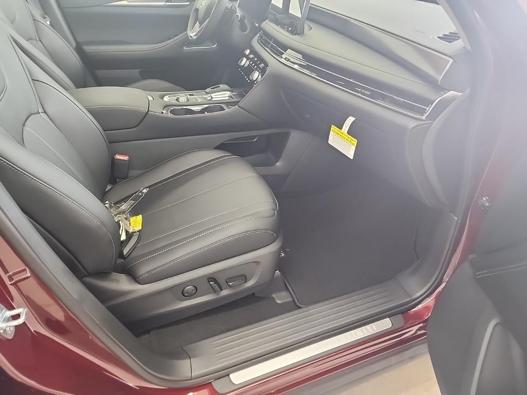 new 2025 INFINITI QX60 car, priced at $56,370
