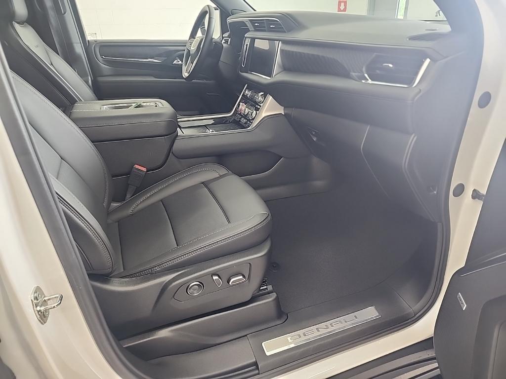 used 2024 GMC Yukon car, priced at $77,550