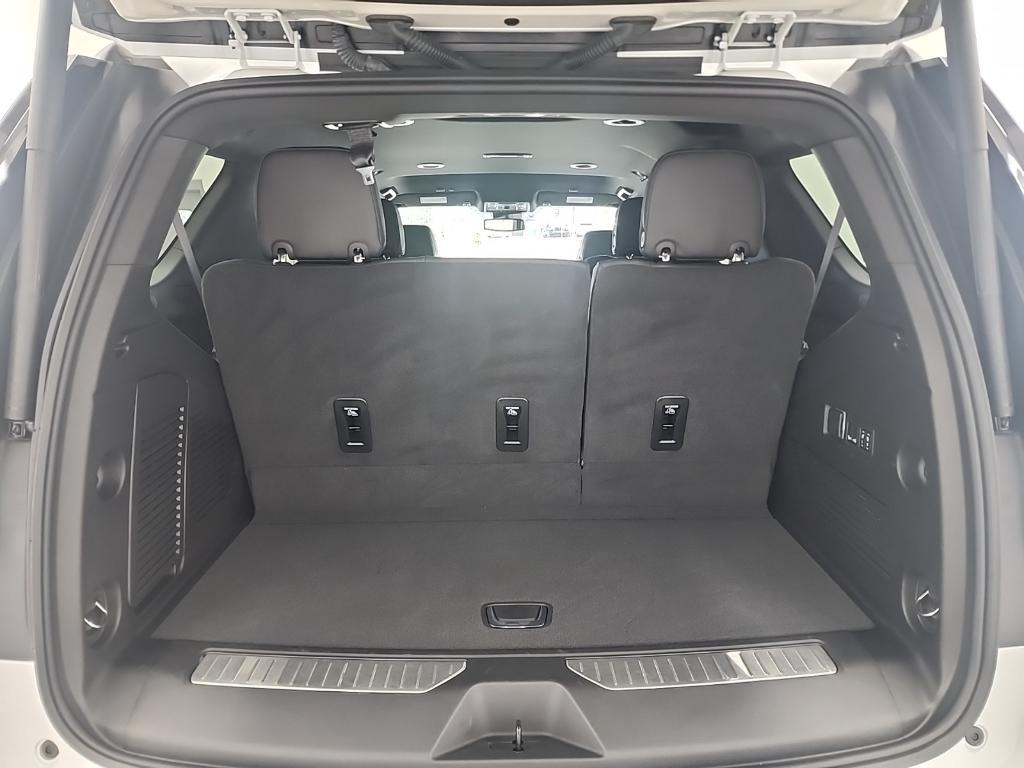used 2024 GMC Yukon car, priced at $77,550