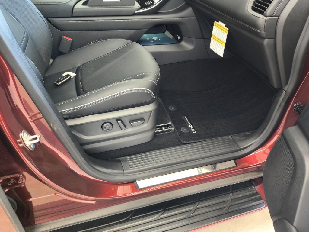 new 2025 INFINITI QX80 car, priced at $85,795