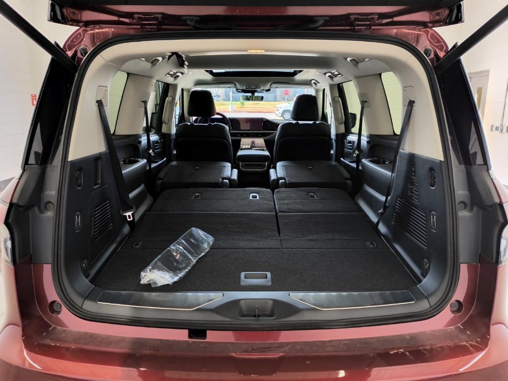 new 2025 INFINITI QX80 car, priced at $85,795