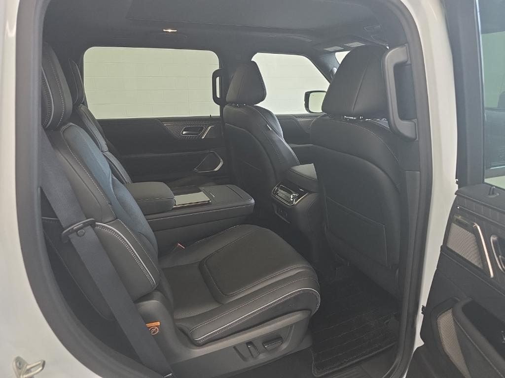 new 2026 INFINITI QX80 car, priced at $105,075