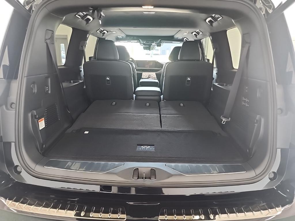 new 2026 INFINITI QX80 car, priced at $102,712