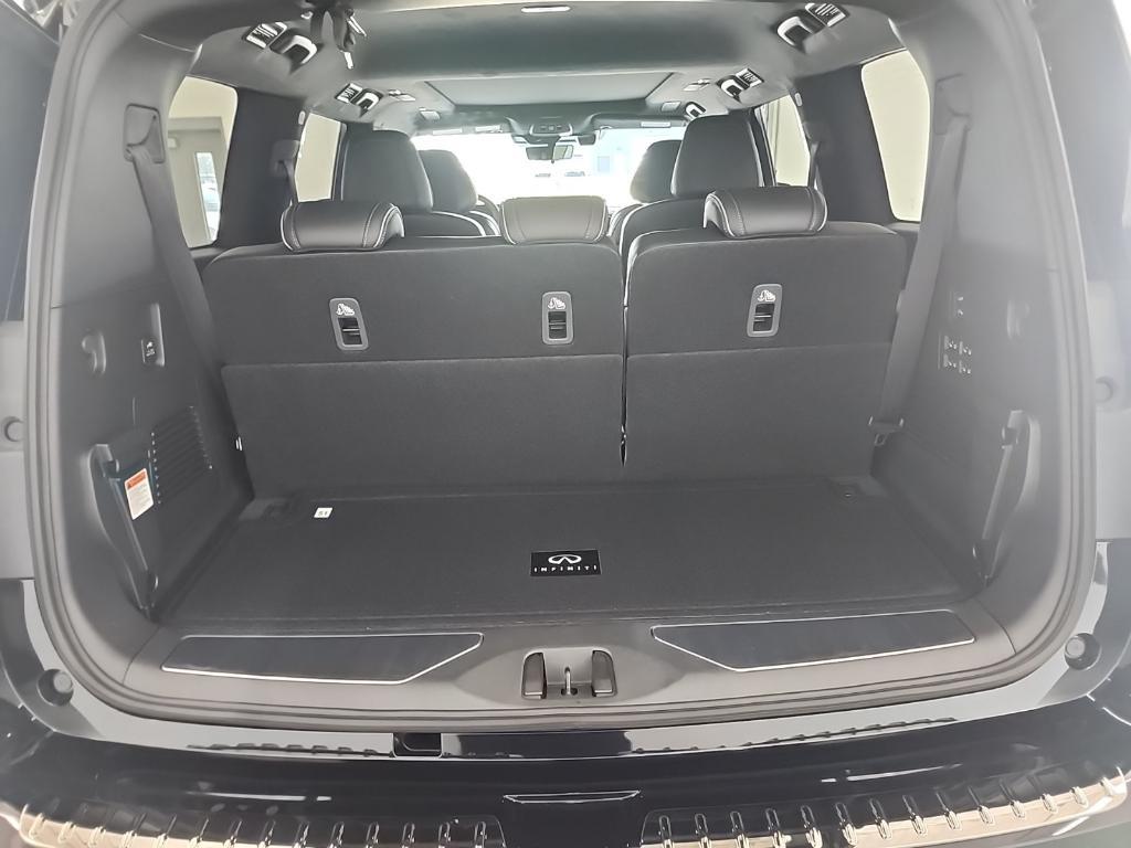 new 2026 INFINITI QX80 car, priced at $102,712