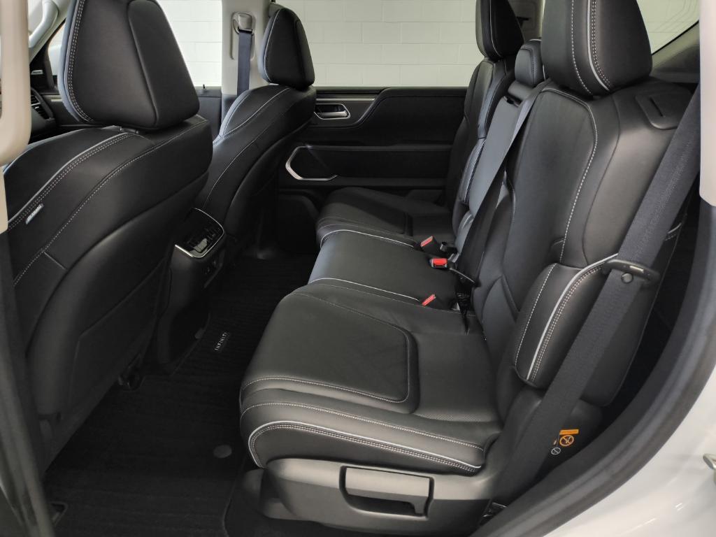 new 2025 INFINITI QX80 car, priced at $89,100