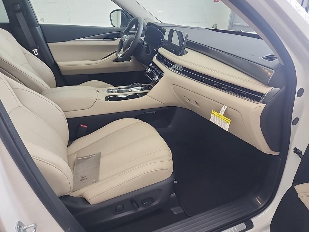 new 2025 INFINITI QX60 car, priced at $57,614