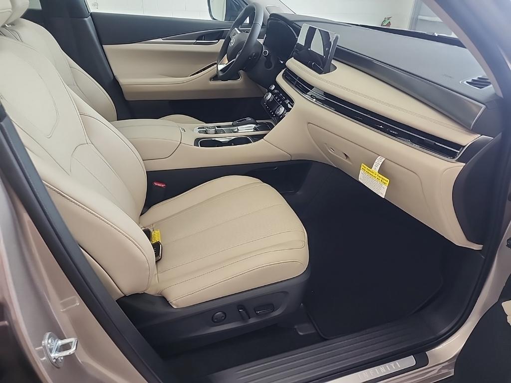 new 2025 INFINITI QX60 car, priced at $56,174