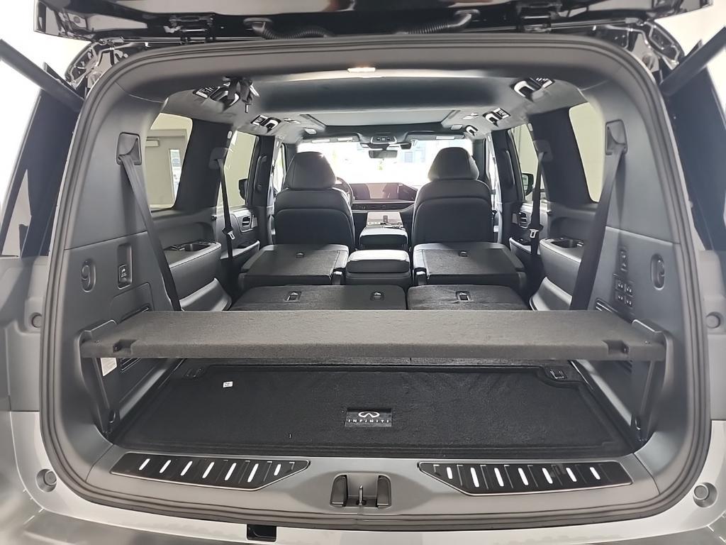 new 2026 INFINITI QX80 car, priced at $114,403