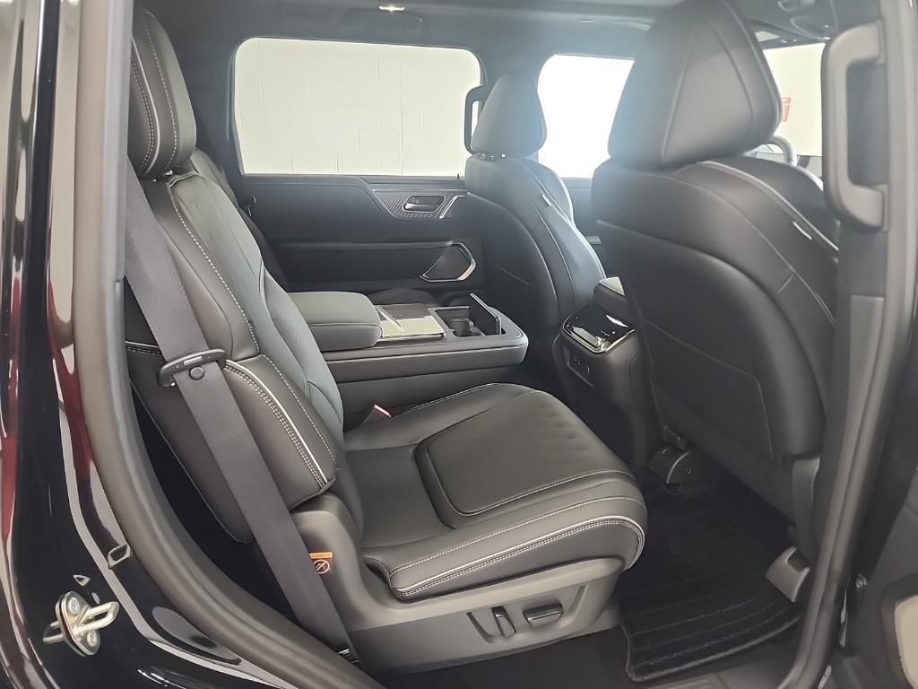 new 2026 INFINITI QX80 car, priced at $104,870