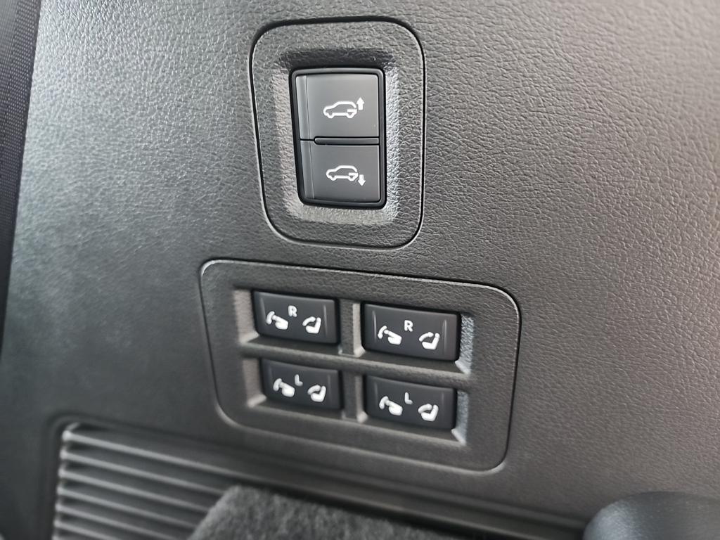 new 2026 INFINITI QX80 car, priced at $104,870