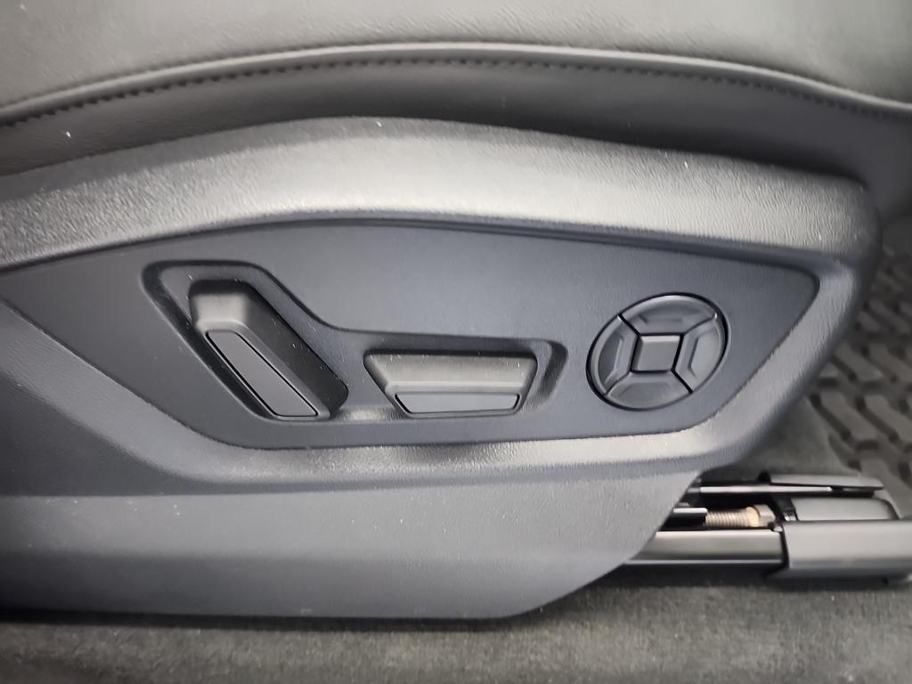 used 2024 Audi Q7 car, priced at $57,984