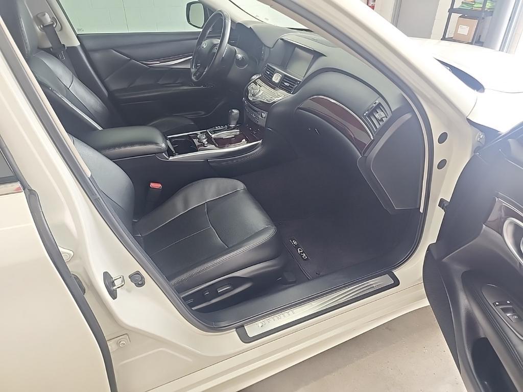 used 2017 INFINITI Q70 car, priced at $18,995