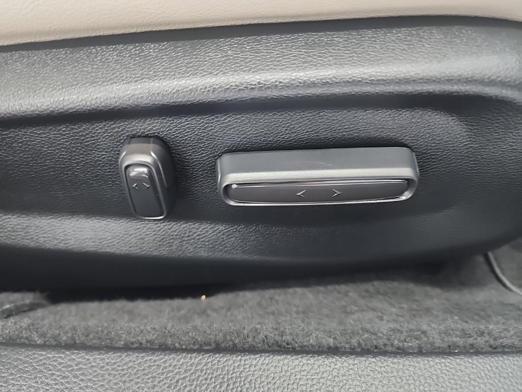 used 2022 Honda Accord Hybrid car, priced at $27,500