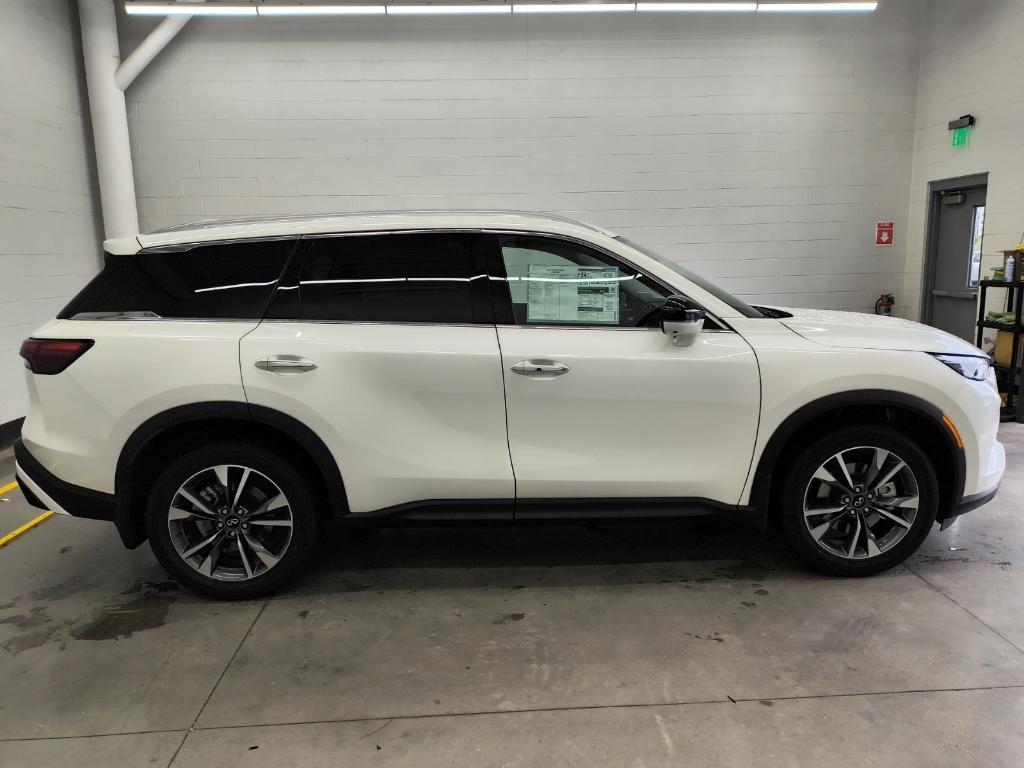 new 2025 INFINITI QX60 car, priced at $59,114