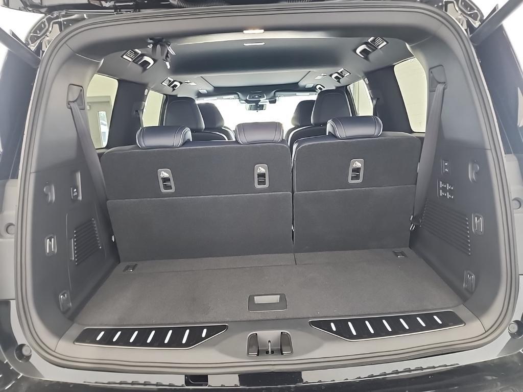 new 2026 INFINITI QX80 car, priced at $101,758