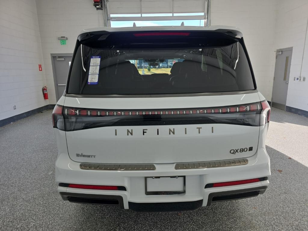 new 2026 INFINITI QX80 car, priced at $103,920