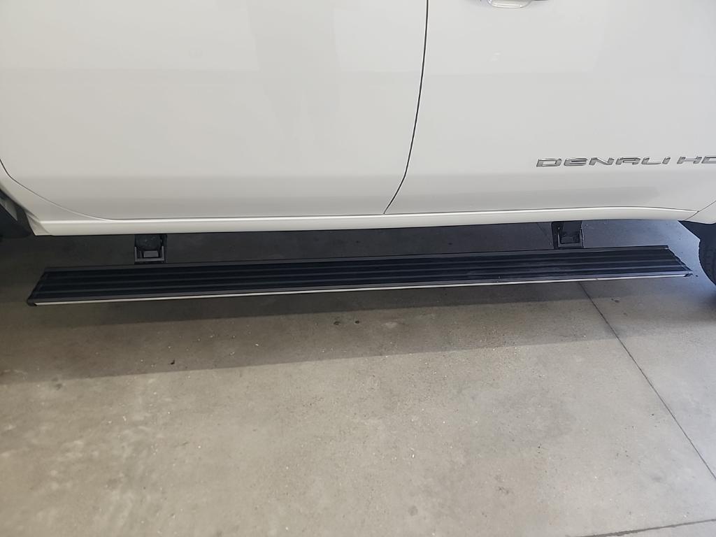 used 2022 GMC Sierra 2500 car, priced at $63,995