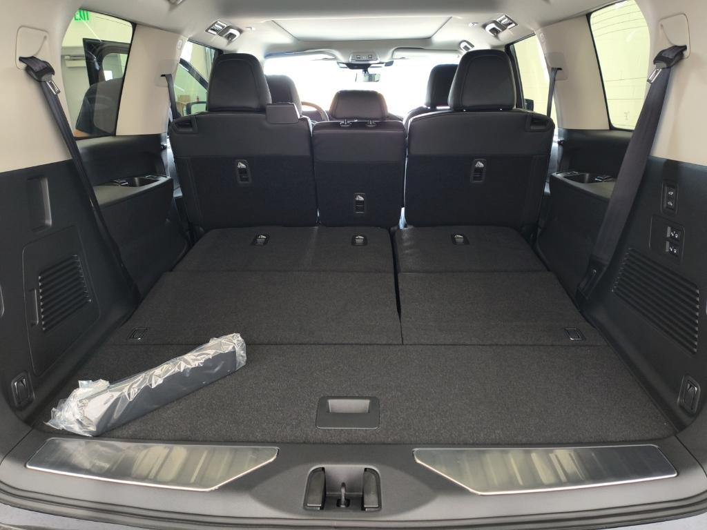 new 2025 INFINITI QX80 car, priced at $85,100