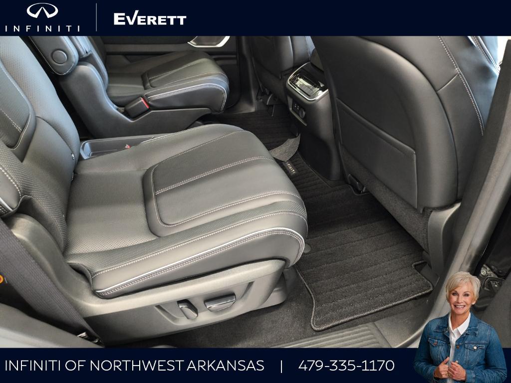 new 2025 INFINITI QX80 car, priced at $99,305
