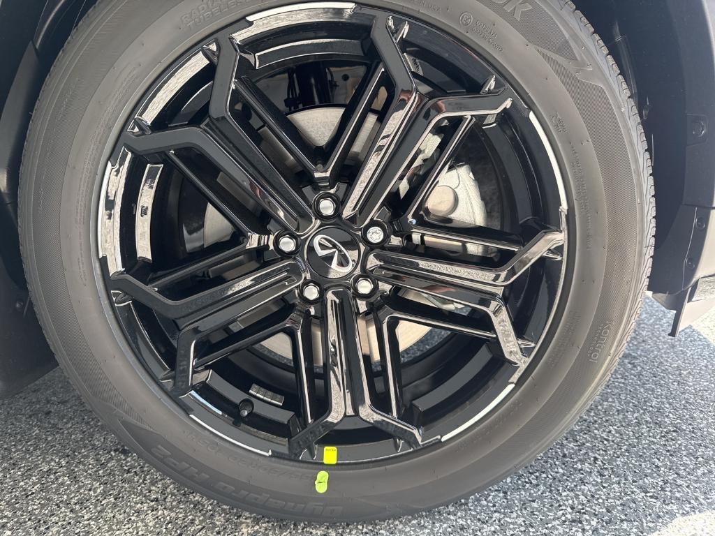 new 2026 INFINITI QX60 car, priced at $53,270