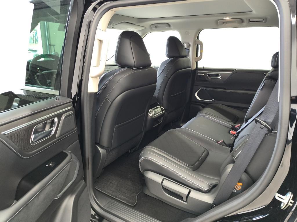 new 2025 INFINITI QX80 car, priced at $85,100
