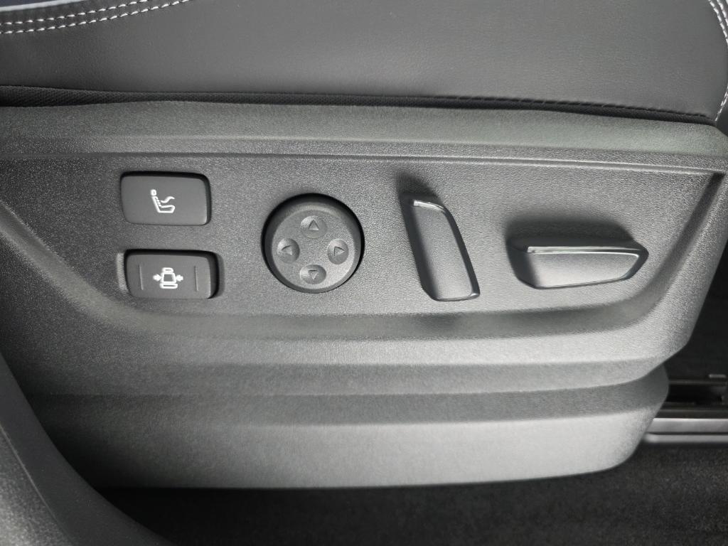 new 2026 INFINITI QX80 car, priced at $93,101