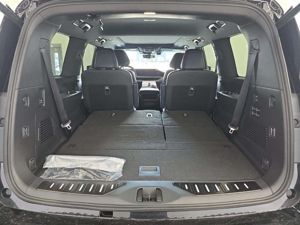 new 2026 INFINITI QX80 car, priced at $93,101