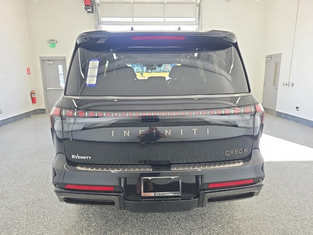 new 2026 INFINITI QX80 car, priced at $104,870