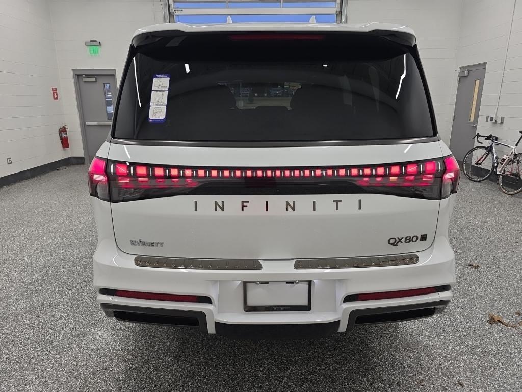new 2026 INFINITI QX80 car, priced at $105,075