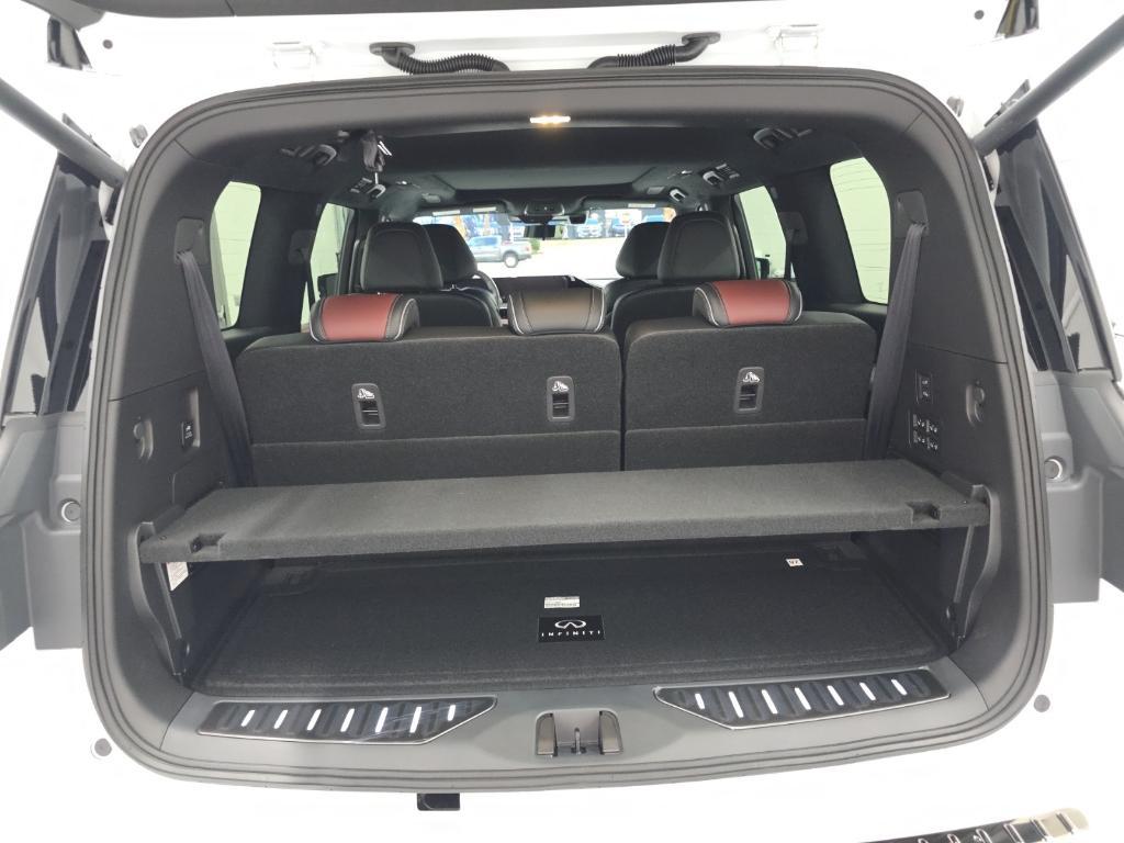 new 2026 INFINITI QX80 car, priced at $105,075