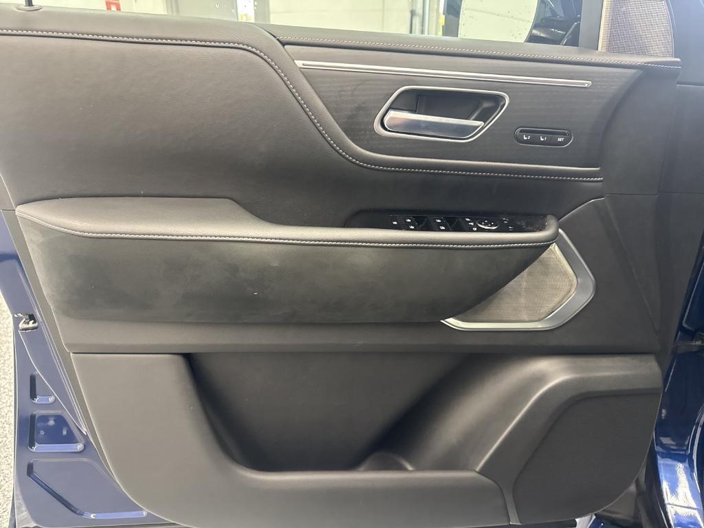 used 2025 INFINITI QX80 car, priced at $73,994