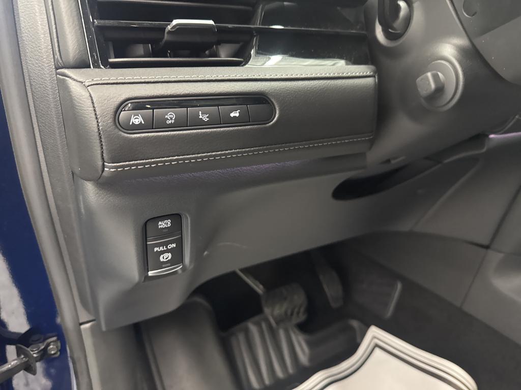 used 2025 INFINITI QX80 car, priced at $73,994