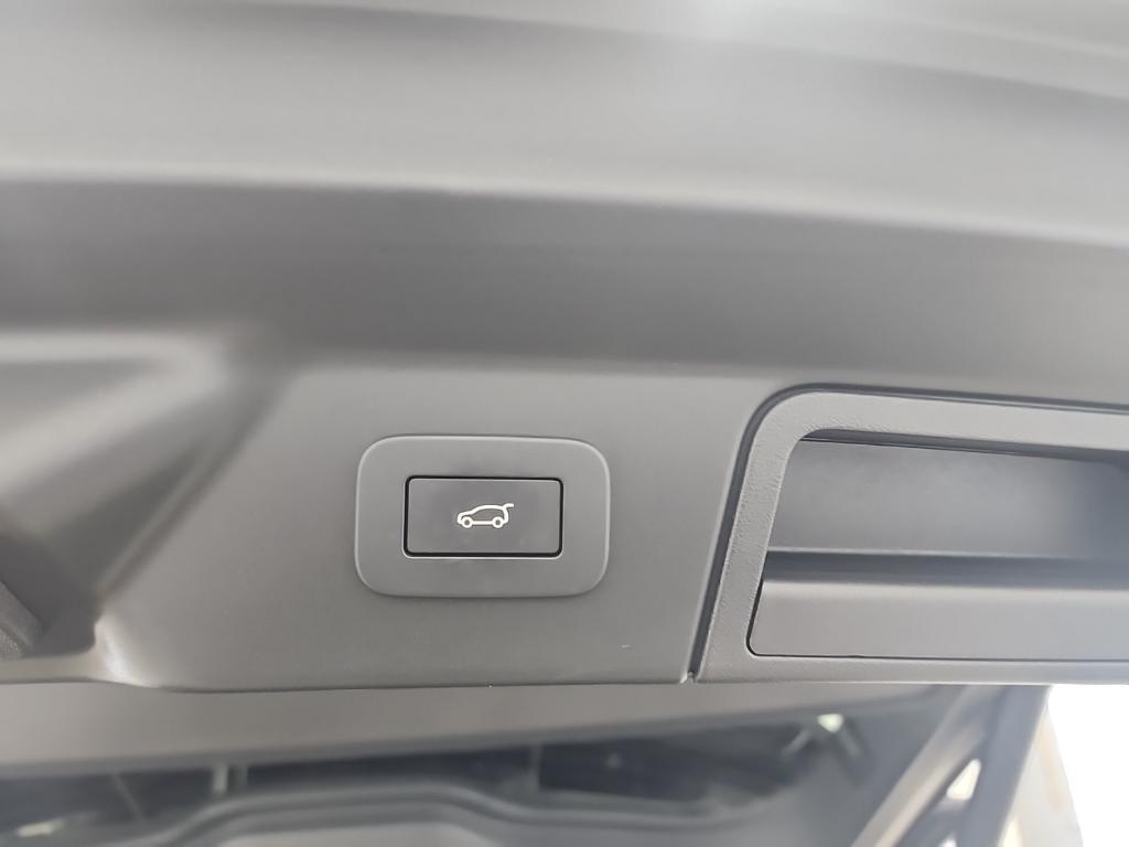 used 2024 Land Rover Range Rover Velar car, priced at $55,453
