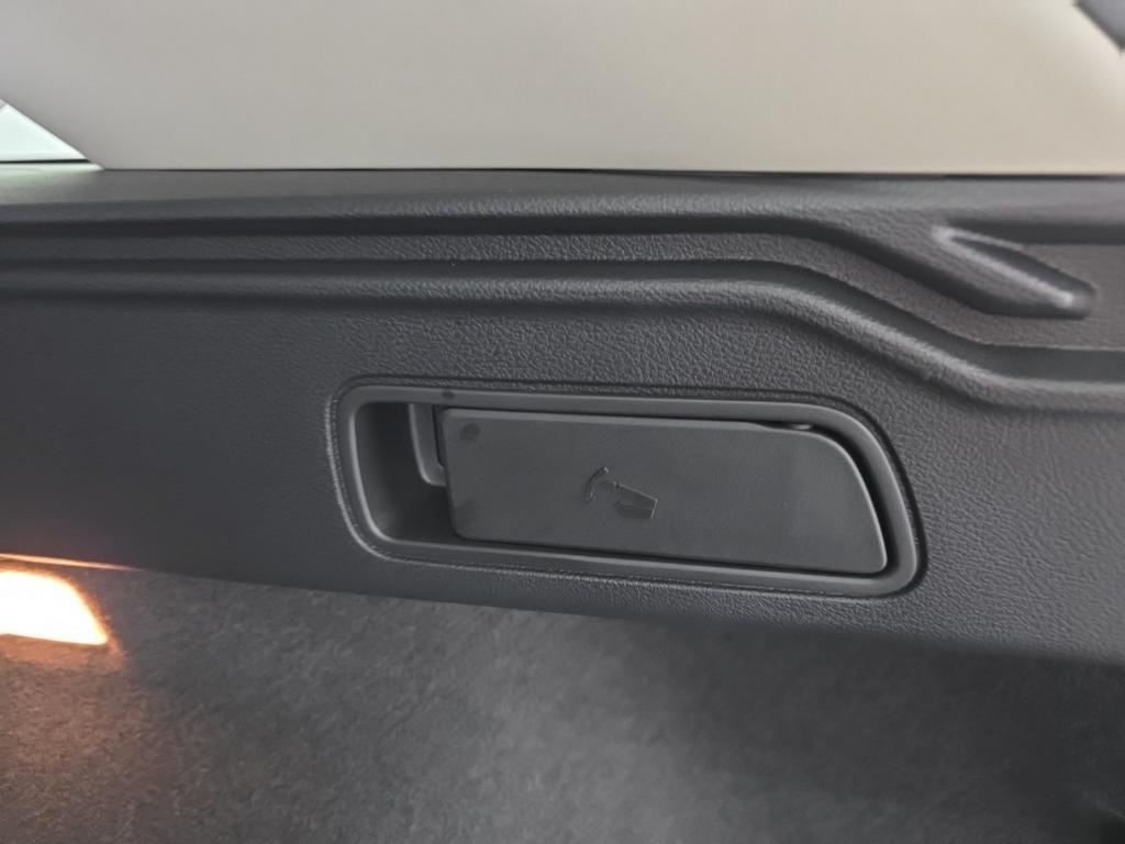 new 2025 INFINITI QX50 car, priced at $36,870