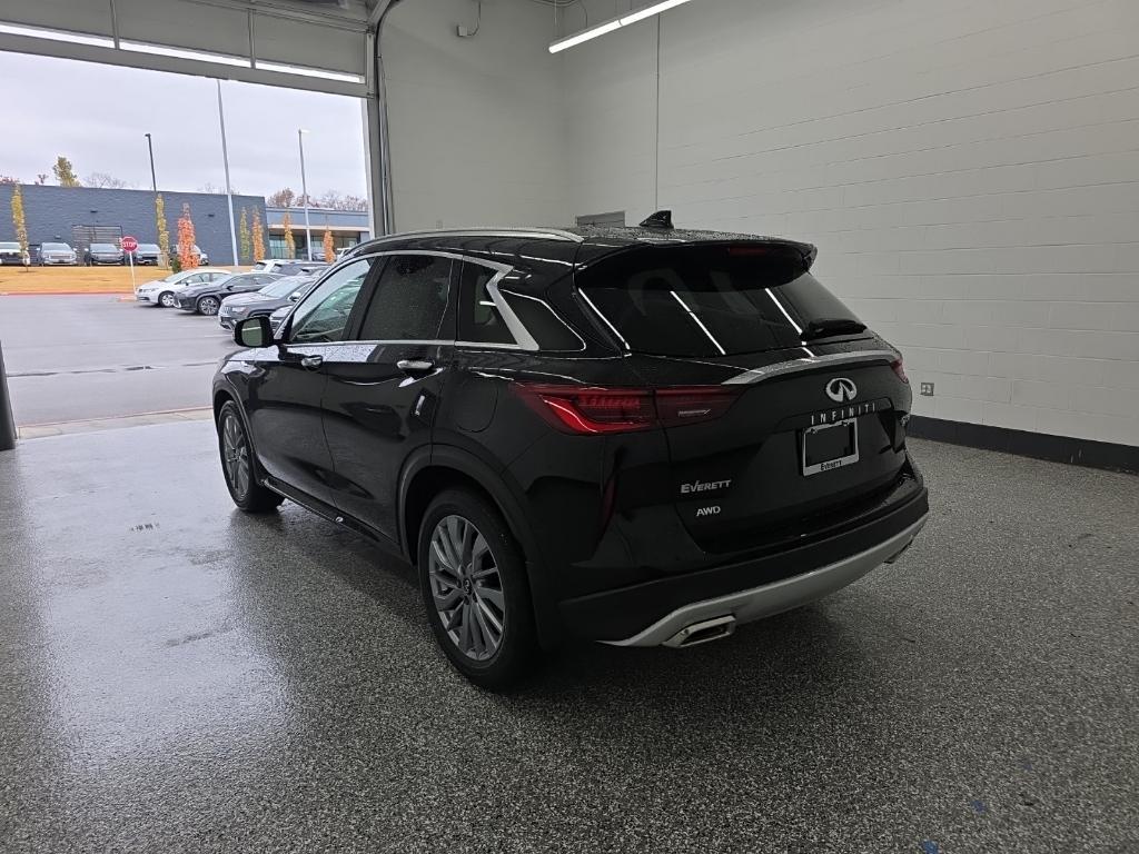 new 2025 INFINITI QX50 car, priced at $36,870