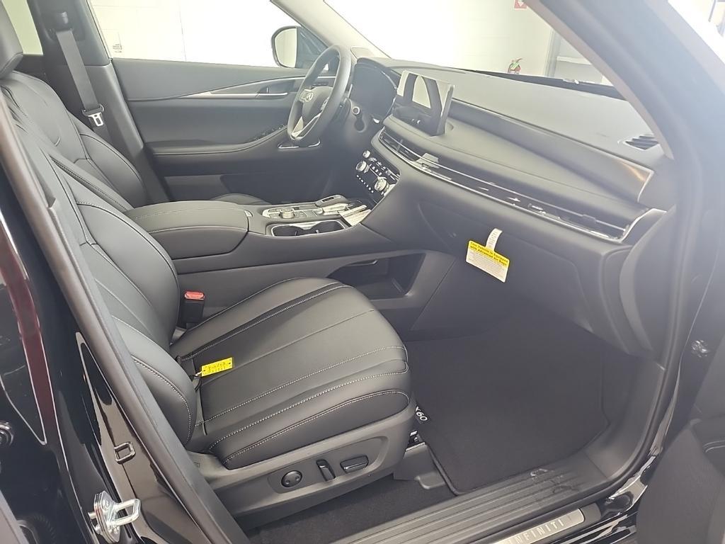 new 2025 INFINITI QX60 car, priced at $56,370