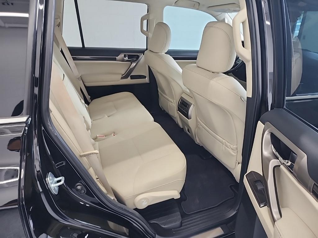 used 2021 Lexus GX 460 car, priced at $43,588