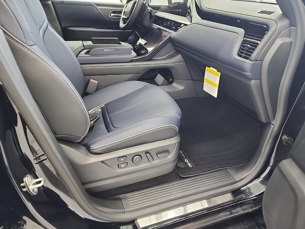 new 2026 INFINITI QX80 car, priced at $93,101