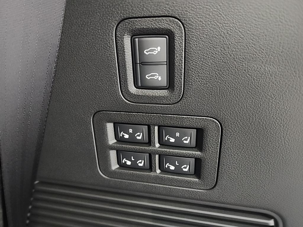 new 2026 INFINITI QX80 car, priced at $93,101