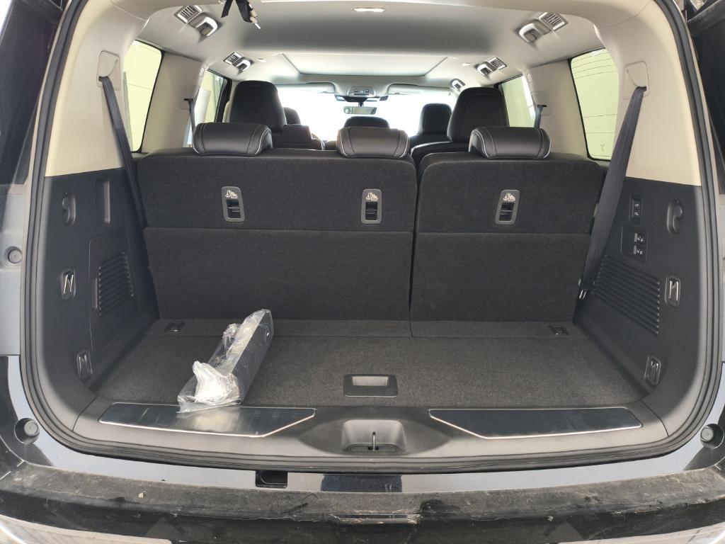 new 2025 INFINITI QX80 car, priced at $85,100