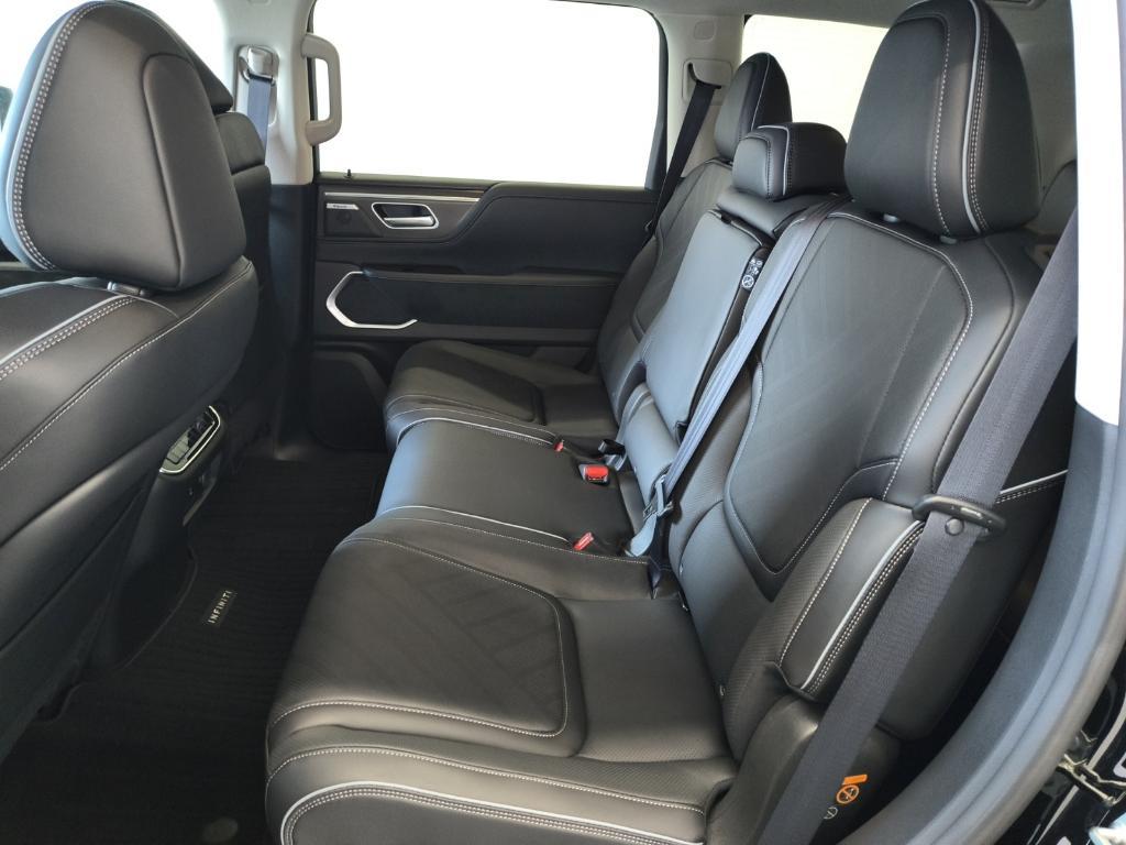 new 2025 INFINITI QX80 car, priced at $85,100