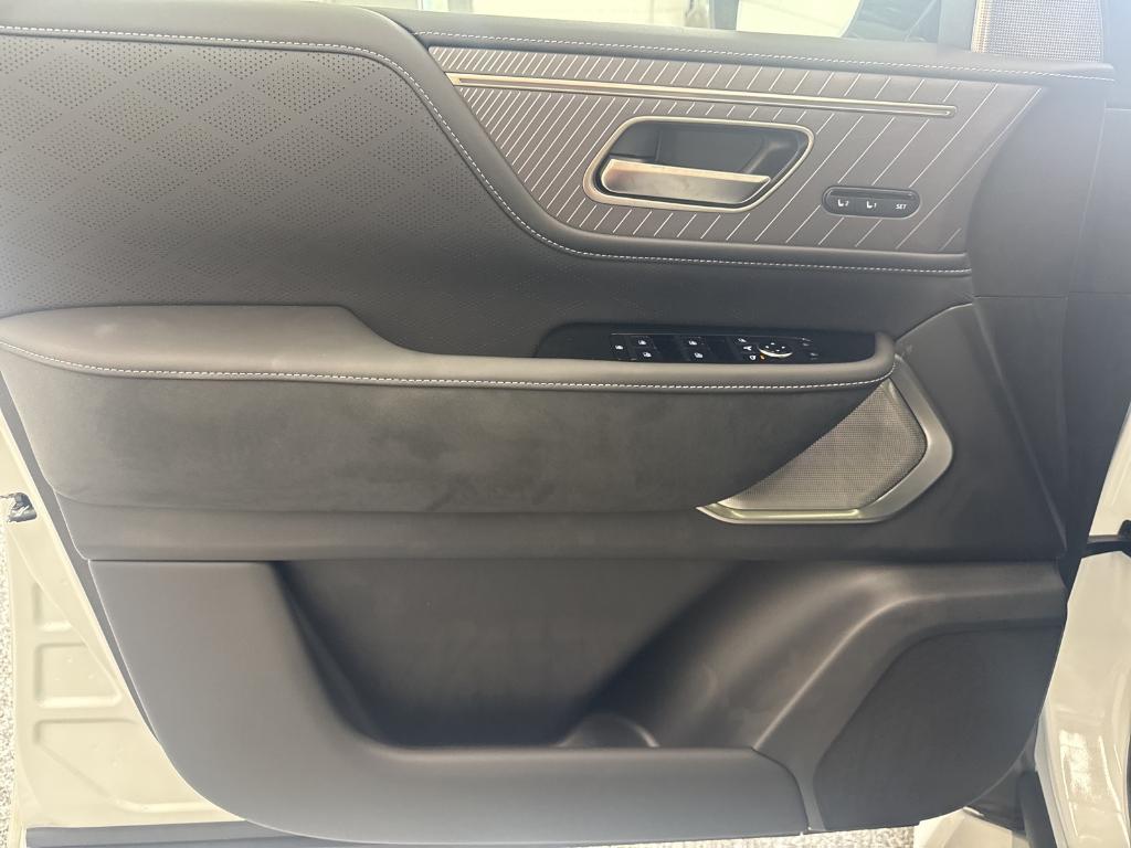 new 2026 INFINITI QX80 car, priced at $114,312