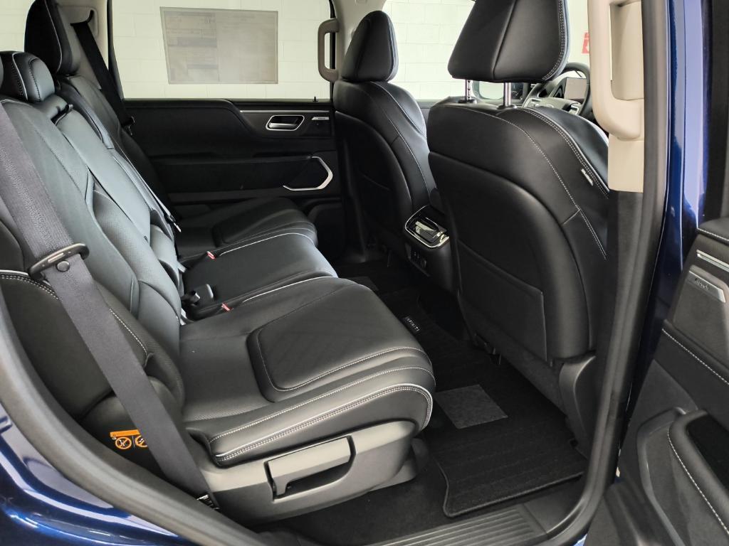 new 2025 INFINITI QX80 car, priced at $85,795